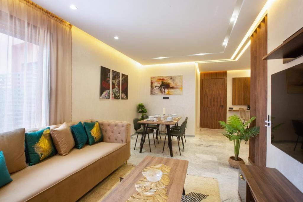 Luxury Apartment In Center Of Marrakech City Маракеш Екстериор снимка