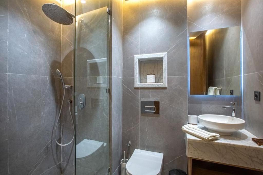 Luxury Apartment In Center Of Marrakech City Маракеш Екстериор снимка